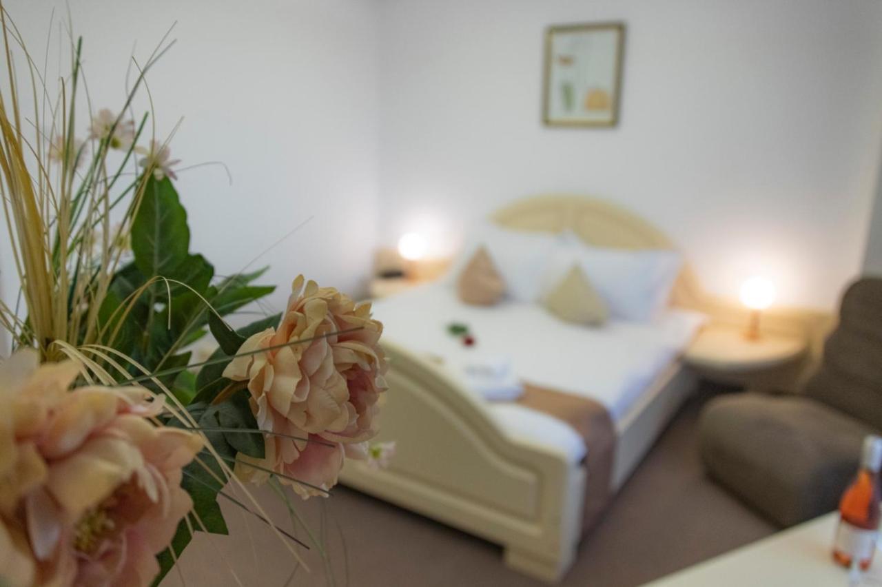 Hotel Randy Köstence Dış mekan fotoğraf